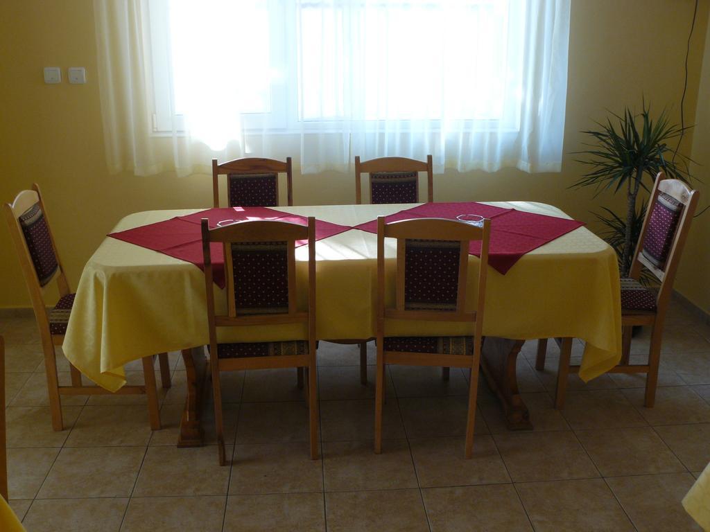 מלון Cherni Osum House Arirang מראה חיצוני תמונה